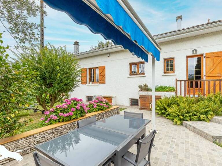 Villa de 6 pièces principales — photo 1