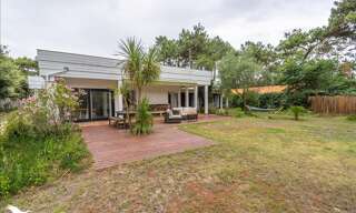 Maison 9 Pièces 247 m² à vendre à Soulac-sur-Mer (33780)