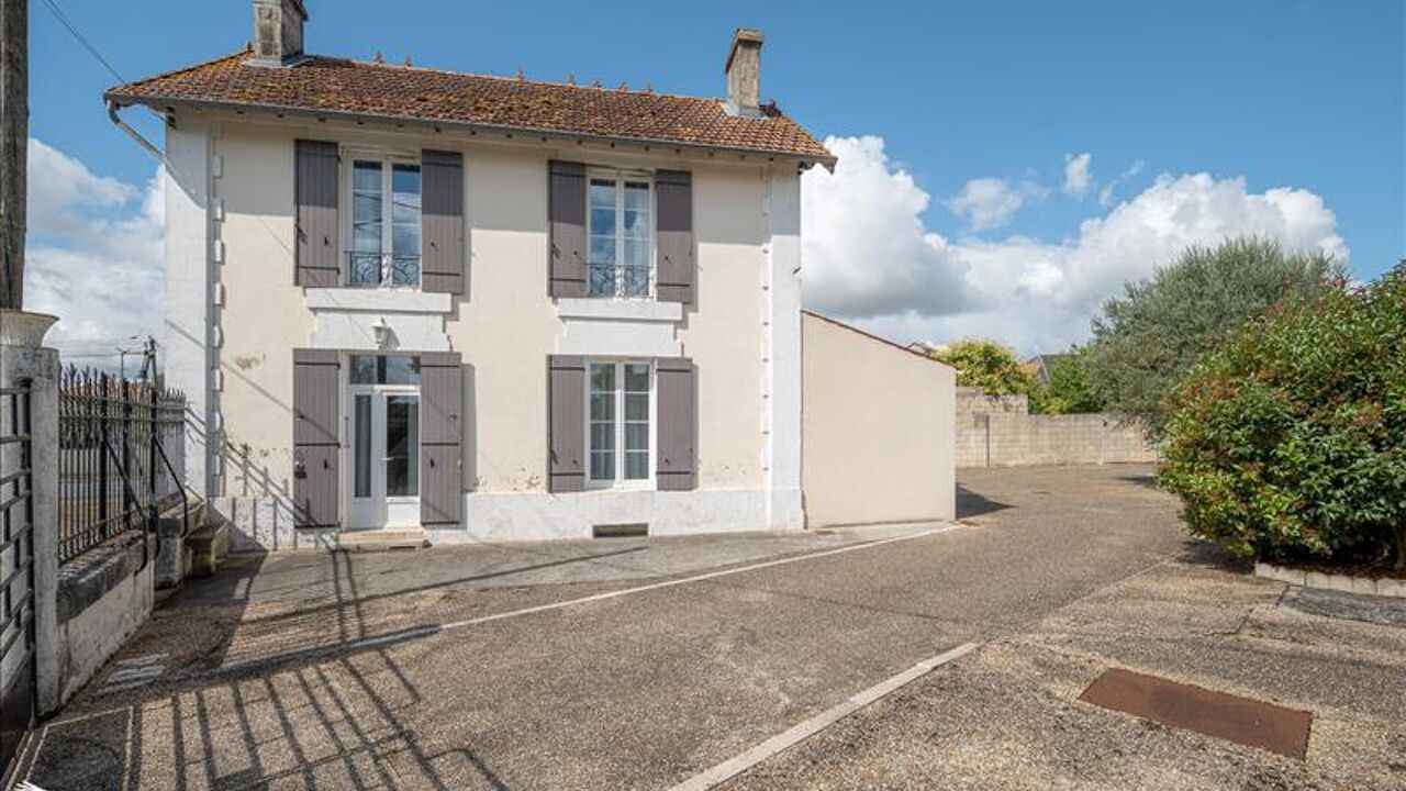 maison 7 pièces 144 m2 à vendre à Aulnay (17470)