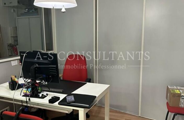 BUREAUX/LOCAUX PRO à vendre — photo 2