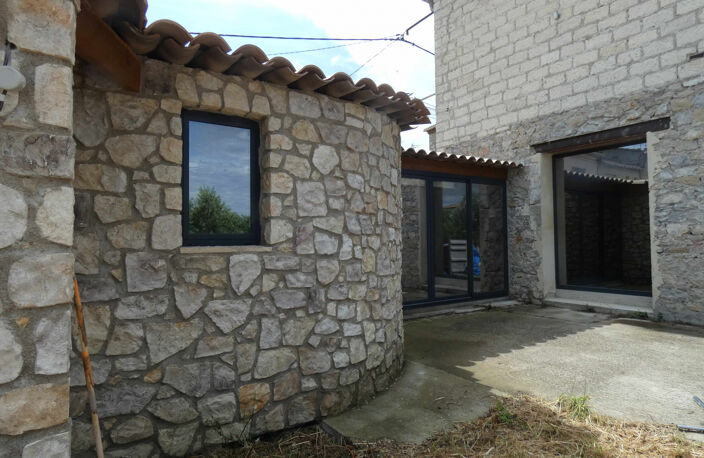 Mas en pierres en centre village — photo 2