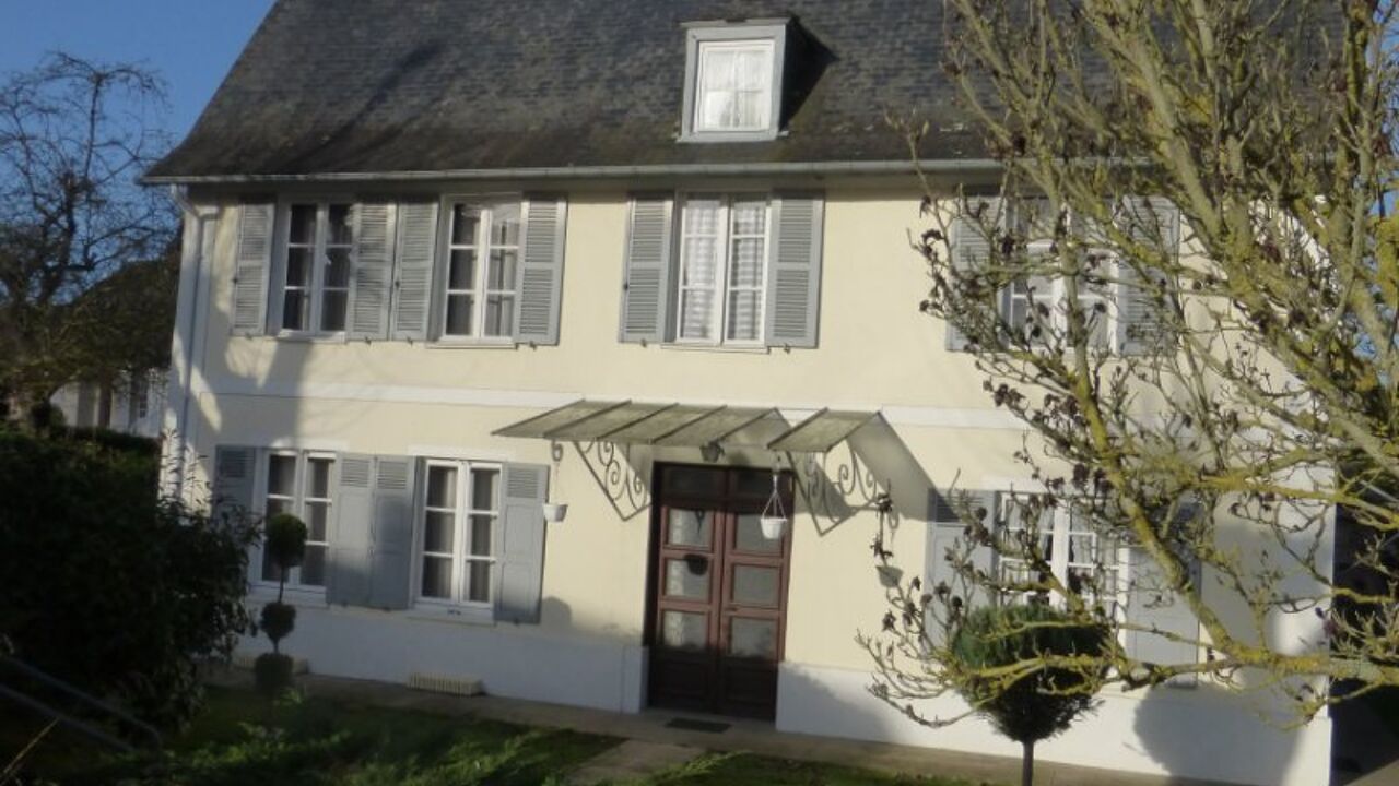 maison 4 pièces 160 m2 à vendre à Beaumont-le-Roger (27170)