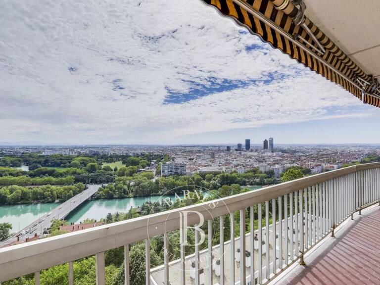 Lyon 4 - Croix Rousse  bourg - Vue panoramique - Appartement au 9ème étage de 154 m² - Terrasse 25 m² - 3 Chambres - 2 caves - garage double — photo 1