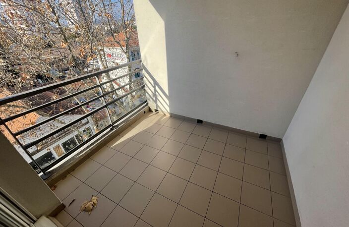 Vente appartement 2 pièces 34 m² La Seyne-sur-Mer (83500) — photo 2