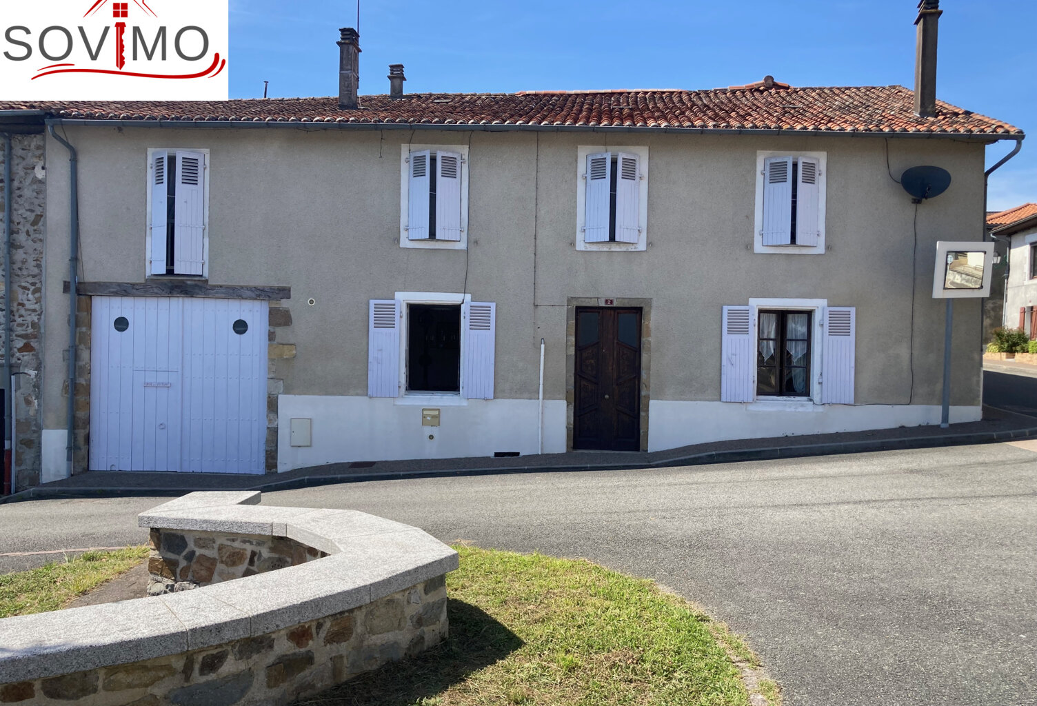 MAISON DE VILLAGE, 5 CHAMBRES, GRANGE ET JARDIN ATTENANTS — photo 1