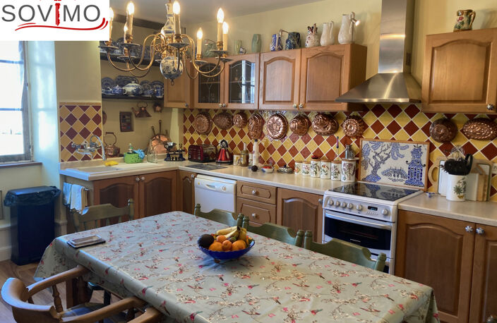 MAISON DE VILLAGE, 5 CHAMBRES, GRANGE ET JARDIN ATTENANTS — photo 2