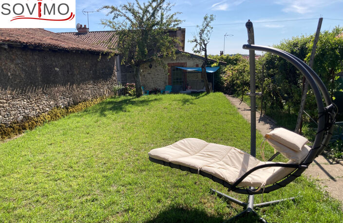 MAISON DE VILLAGE, 5 CHAMBRES, GRANGE ET JARDIN ATTENANTS — photo 5