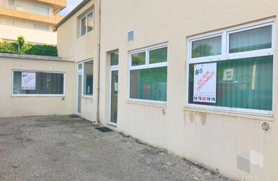 vente commerce 192 000 € à proximité de Puygiron (26160)