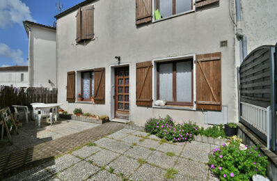 vente maison 98 000 € à proximité de Bernay-Saint-Martin (17330)