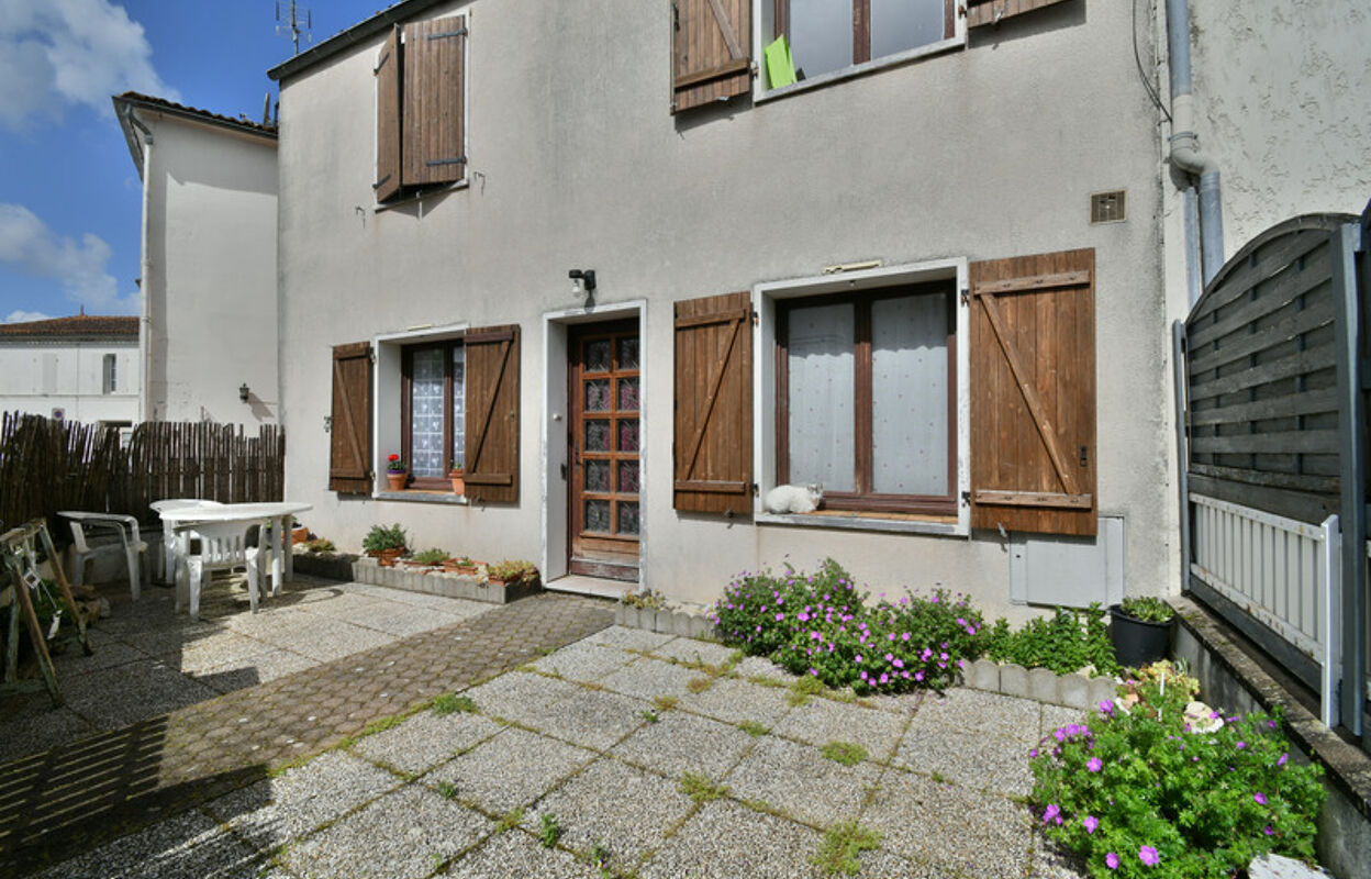 maison 3 pièces 114 m2 à vendre à Tonnay-Boutonne (17380)