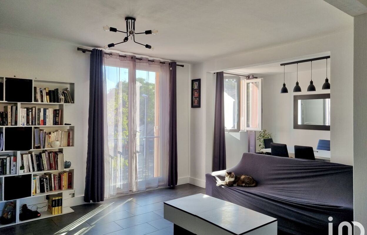 appartement 3 pièces 73 m2 à vendre à Saint-Cyr-sur-Mer (83270)