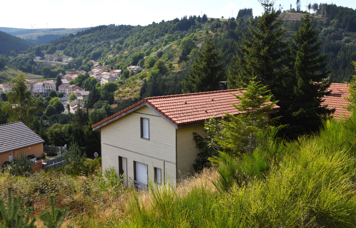 maison 5 pièces 116 m2 à vendre à Saint-Cirgues-en-Montagne (07510)