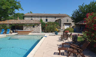 Maison 8 Pièces 300 m² à vendre à Saint-Quentin-la-Poterie (30700)