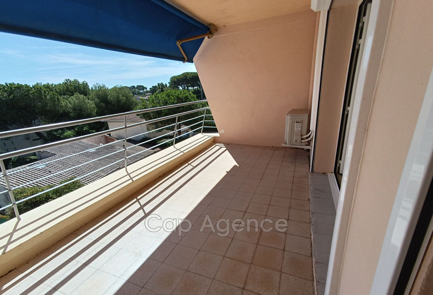 CAP D''ANTIBES BD DE LA GAROUPE<BR>Jolie vue mer pour ce grand st — photo 1