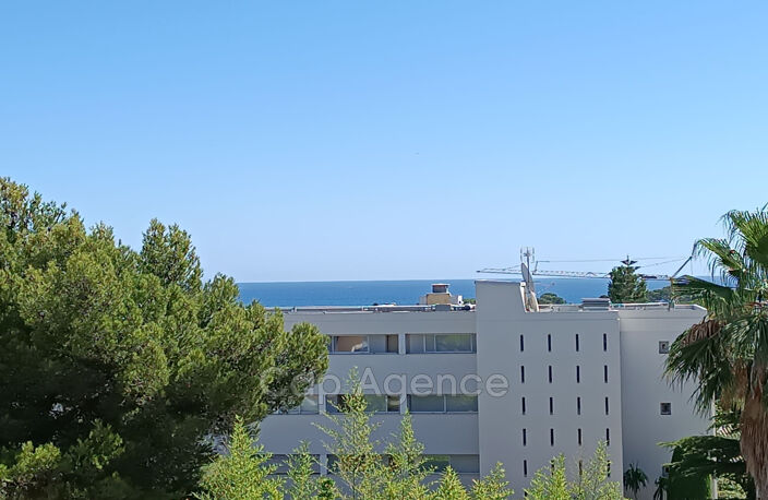 CAP D''ANTIBES BD DE LA GAROUPE<BR>Jolie vue mer pour ce grand st — photo 2