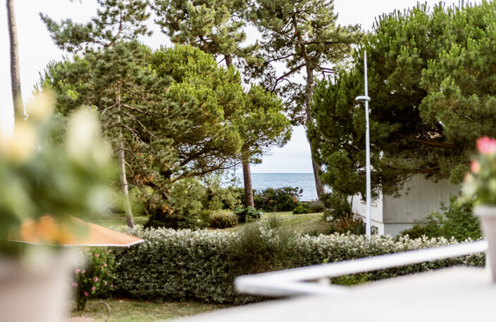 PROPRIÉTÉ AVEC ACCÈS DIRECT À LA PLAGE DE NAUZAN - AU PRIX D — photo 4