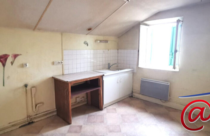 Amberieu en Bugey T4 à rafraichir — photo 5