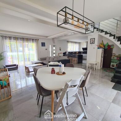 Maison 13 pièces 687000 €