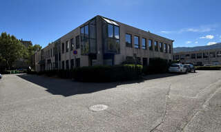 Bureau  418 m² à louer à Grenoble (38100)