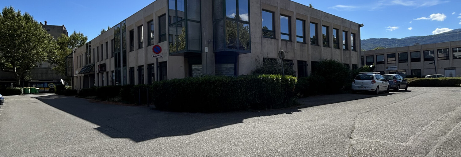 Bureau  418 m² à louer à Grenoble (38100)