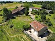 Très belle propriété au calme avec vues magnifiques, 2 maisons (fort potentiel gîte et chambre d'hôtes), dépendances et installations équestres sur plus de 4 ha à vendre proche de Montesquiou, Gers — photo 2