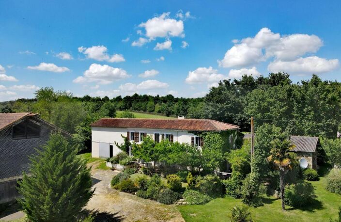 Très belle propriété au calme avec vues magnifiques, 2 maisons (fort potentiel gîte et chambre d'hôtes), dépendances et installations équestres sur plus de 4 ha à vendre proche de Montesquiou, Gers — photo 3