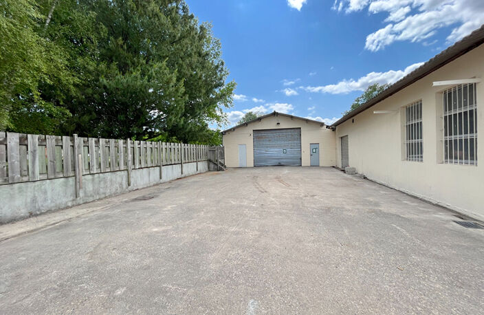 A LOUER BOX DE STOCKAGE - SECTEUR AXE CAVIGNAC / SAINT ANDRE DE CUBZAC — photo 2