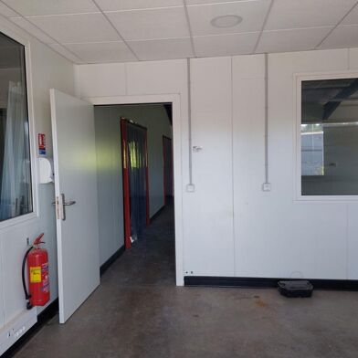 Commerce 3 pièces 1500 €