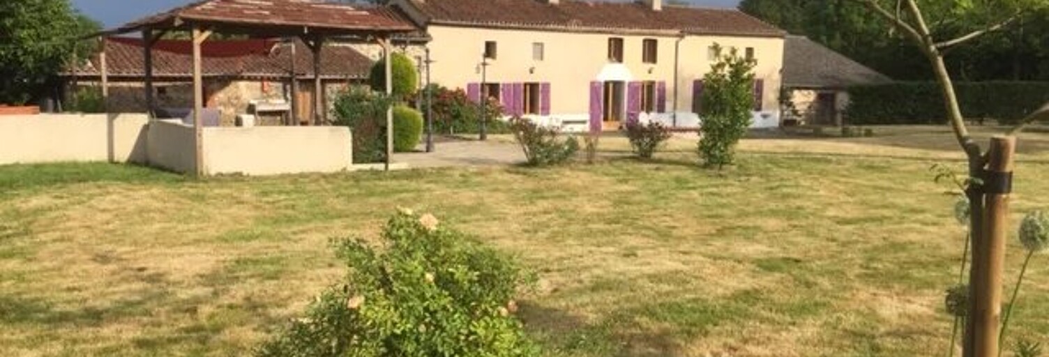 Maison 8 Pièces 187 m² à vendre à Luchapt (86430)