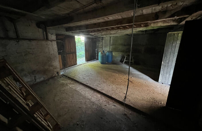 A VENDRE - Ancienne écurie avec terrain attenant - 85 m² développés - SAINT GENIEZ D'OLT — photo 5