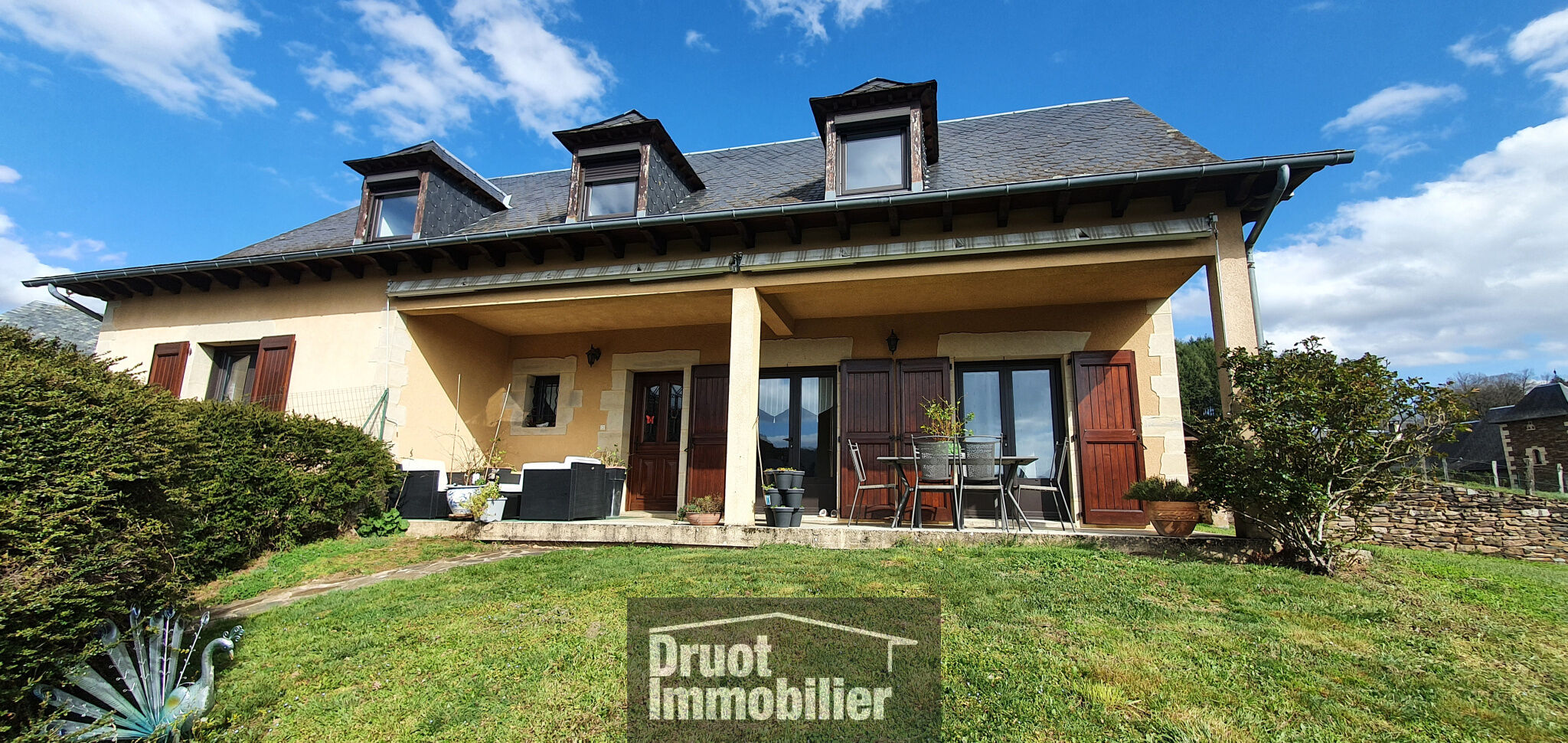 Villa / Maison 7 pièces  à vendre Saint-Geniez-d'Olt et d'Aubrac 12130
