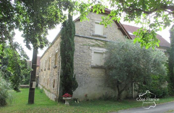 DORDOGE-TAMNIES- PROPRIETE AGRICOLE — photo 5