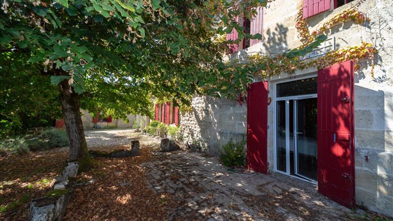 maison 10 pièces 354 m2 à vendre à Civrac-de-Blaye (33920)