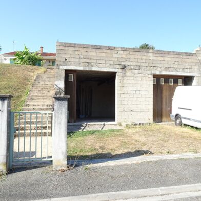 Garage  47500 €