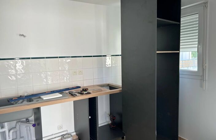 A LOUER - Appartement meublé 2 pièces LEVES avec parkings — photo 4