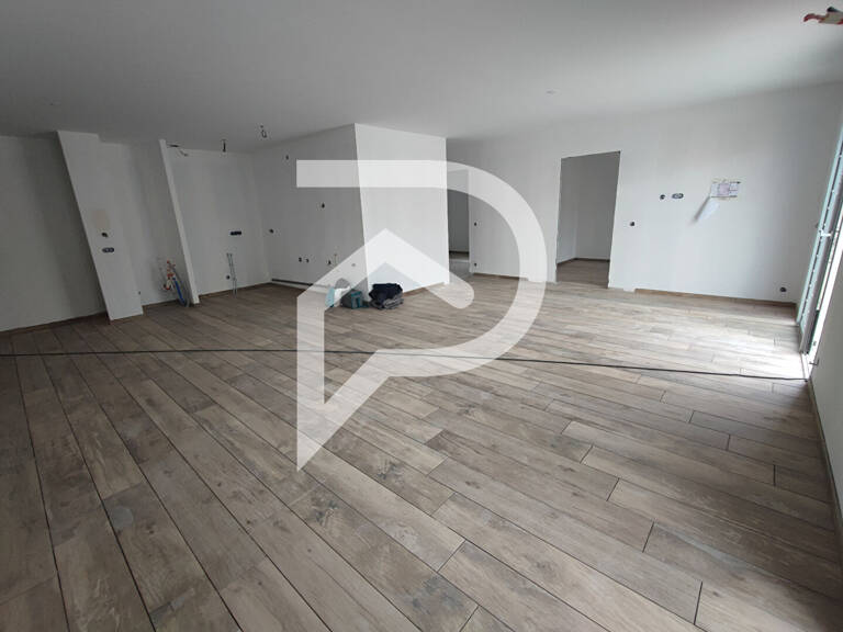 Lourmarin - Appartement T3 avec jardin + 2 places de stationn... — photo 1
