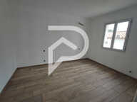 Lourmarin  Appartement T3 avec jardin + 2 places de stationne... — photo 4