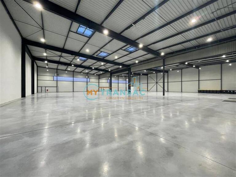 A LOUER plusieurs surfaces d'entrepôts et de bureaux neufs PARK – LE BOURGET — photo 1
