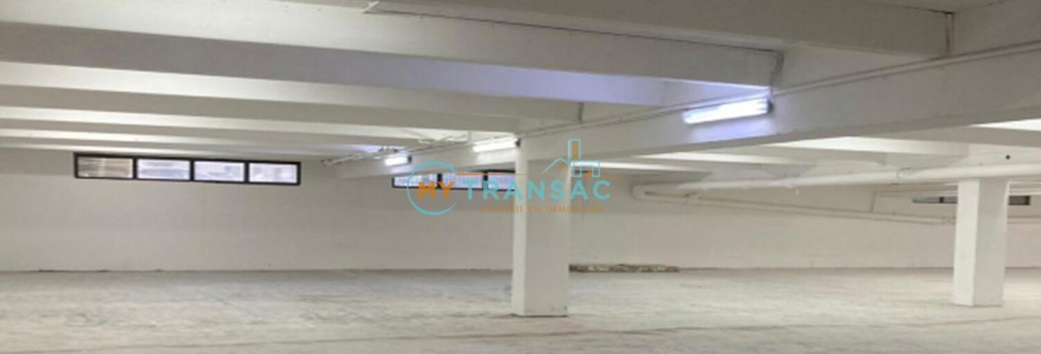 Local industriel  500 m² à louer à Créteil (94000)