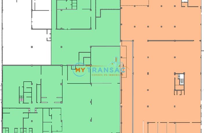 My Transac vous propose à la location des locaux d'activités avec plusieurs possibilités deux surfaces de 500m² et de 810m² soit 1 810m² au total situé à la Z.I. Les Petites Haies à Créteil — photo 4