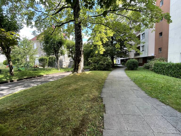 EMPLACEMENT N°1 LE RICHELIEU  Rue du Capitaine Fau — photo 1