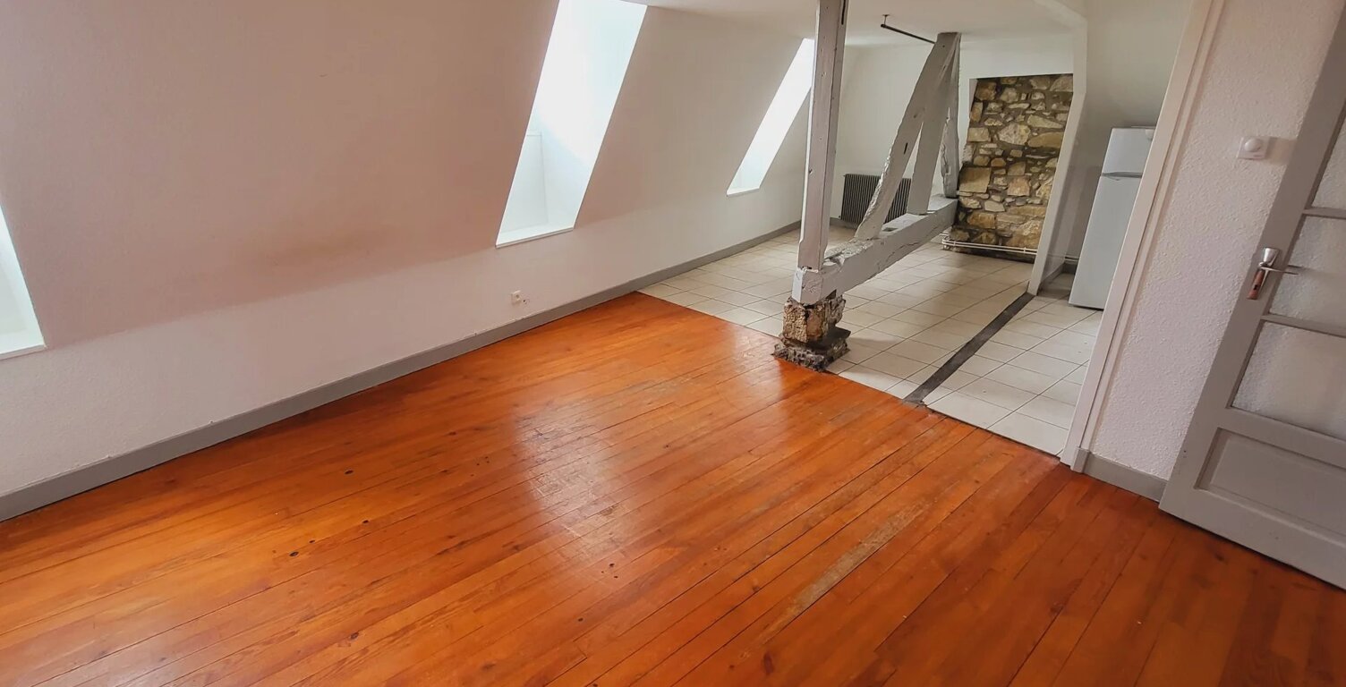 OLORON-SAINTE-MARIE - APPARTEMENT. — photo 1