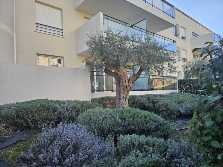 Appartement 2 pièces avec de terrasse et parking — photo 1