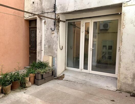 Local commercial 84 m²