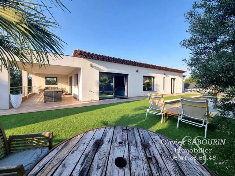 VILLA CONTEMPORAINE RÉCENTE DE PLAIN-PIED — photo 1