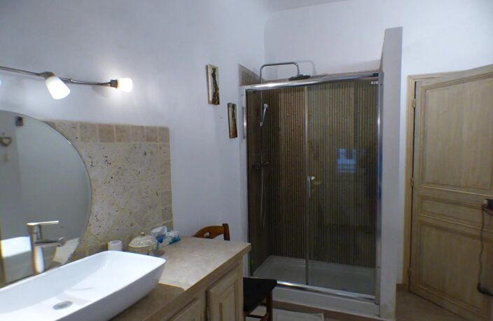 ENTRECASTEAUX  appartement comme neuf — photo 4