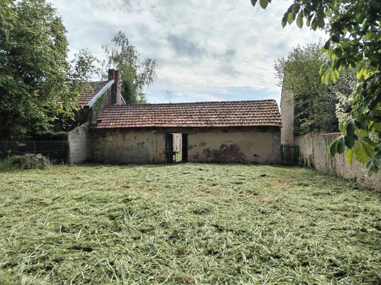 EXCLUSIVITÉ - BATIMENT/ GRANGE A RÉNOVER 100 M² SUR TERRAIN CONSTRUCTIBLE 985 m². — photo 1