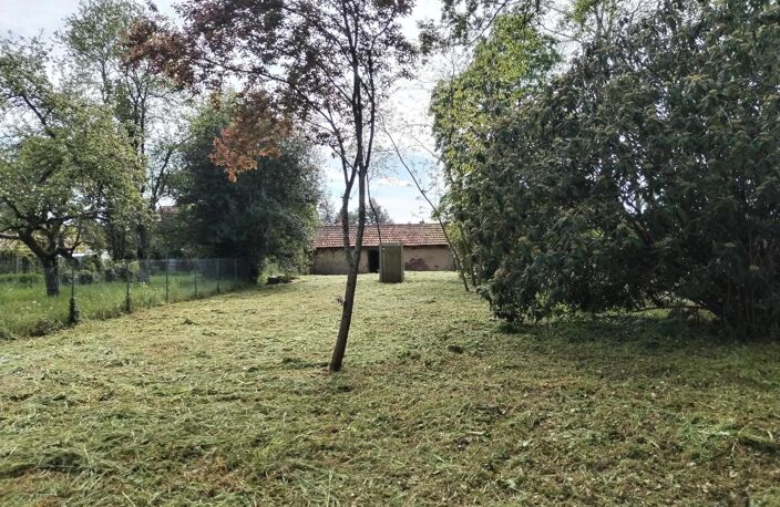 EXCLUSIVITÉ - BATIMENT/ GRANGE A RÉNOVER 100 M² SUR TERRAIN CONSTRUCTIBLE 985 m². — photo 3