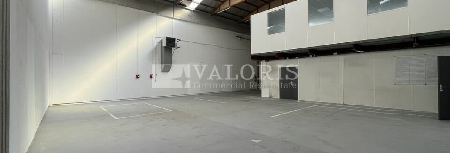 Commerce  1962 m² à louer à Dardilly (69570)