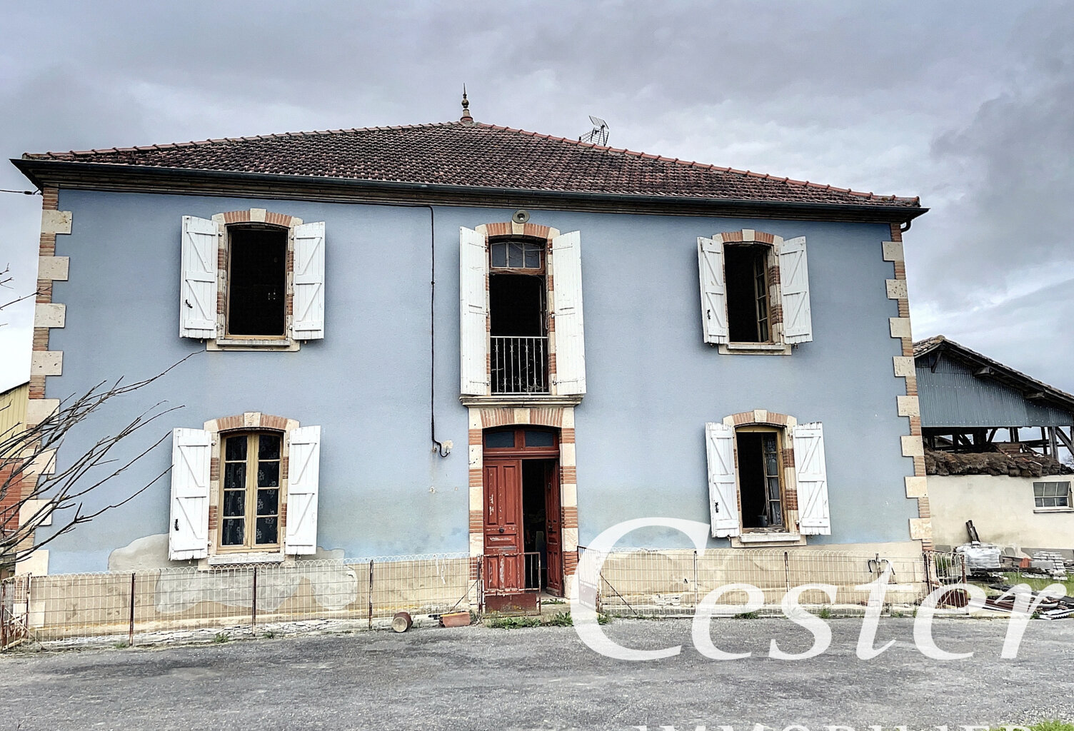 PROPRIETE et ses dépendances sur 3,5 ha — photo 1
